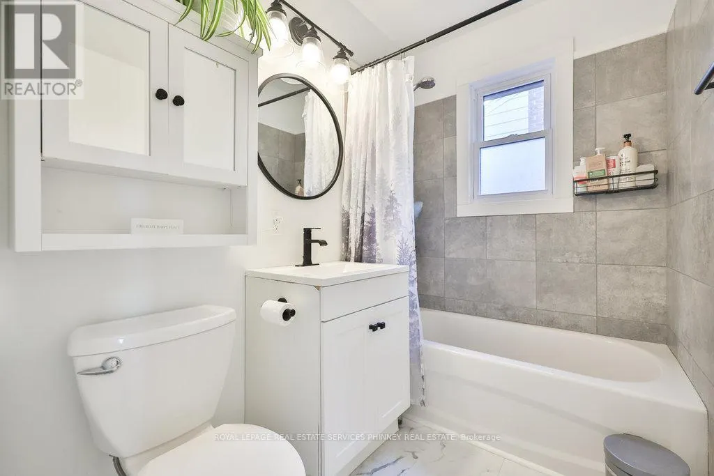 UPPER - 47 CASTLEFIELD DRIVE