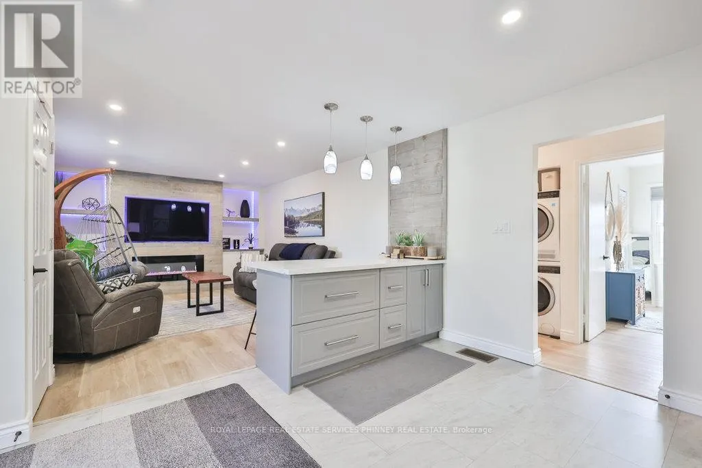 UPPER - 47 CASTLEFIELD DRIVE