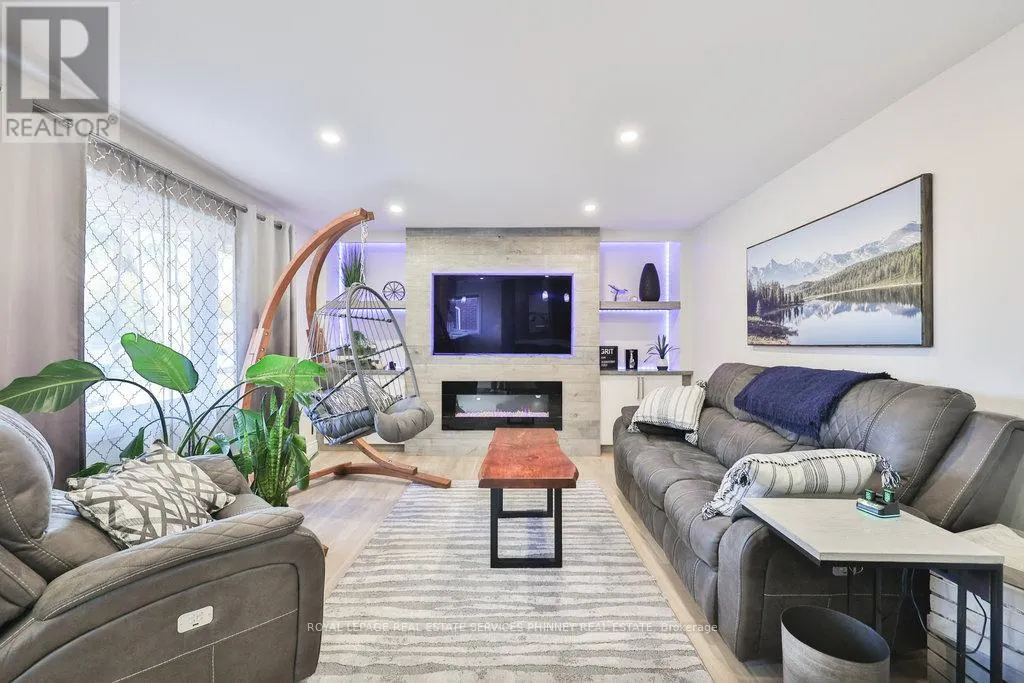 UPPER - 47 CASTLEFIELD DRIVE