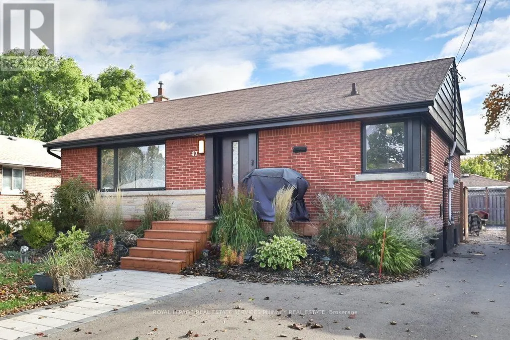 UPPER - 47 CASTLEFIELD DRIVE