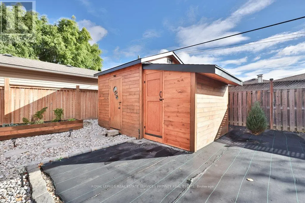 UPPER - 47 CASTLEFIELD DRIVE