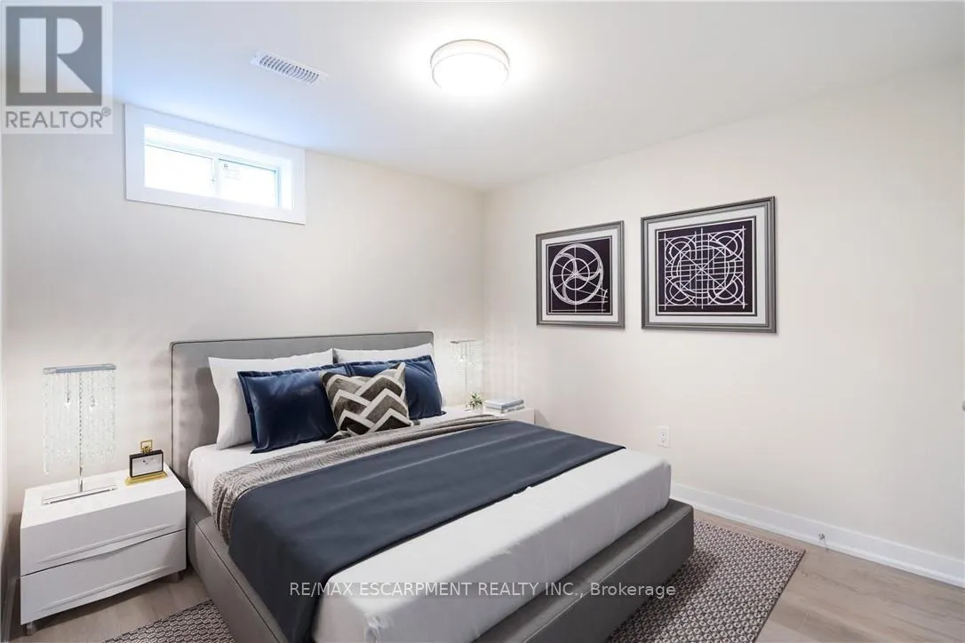 130 WEST 34TH STREET