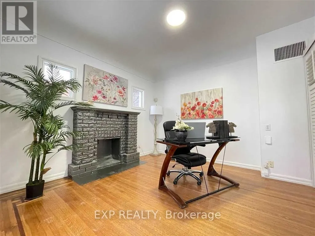 COMMERCIAL - 229 LOCKE STREET S