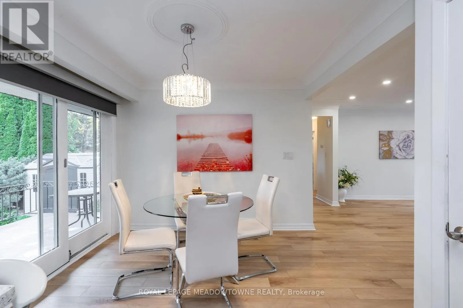 6256 BALMORAL AVENUE