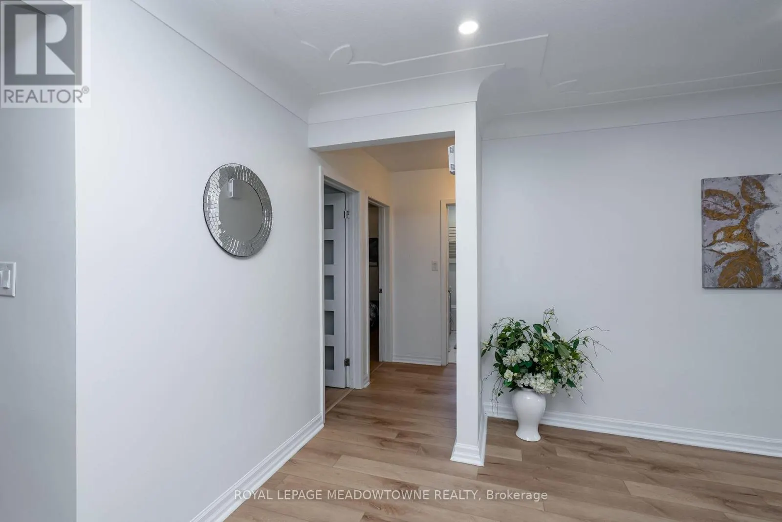 6256 BALMORAL AVENUE