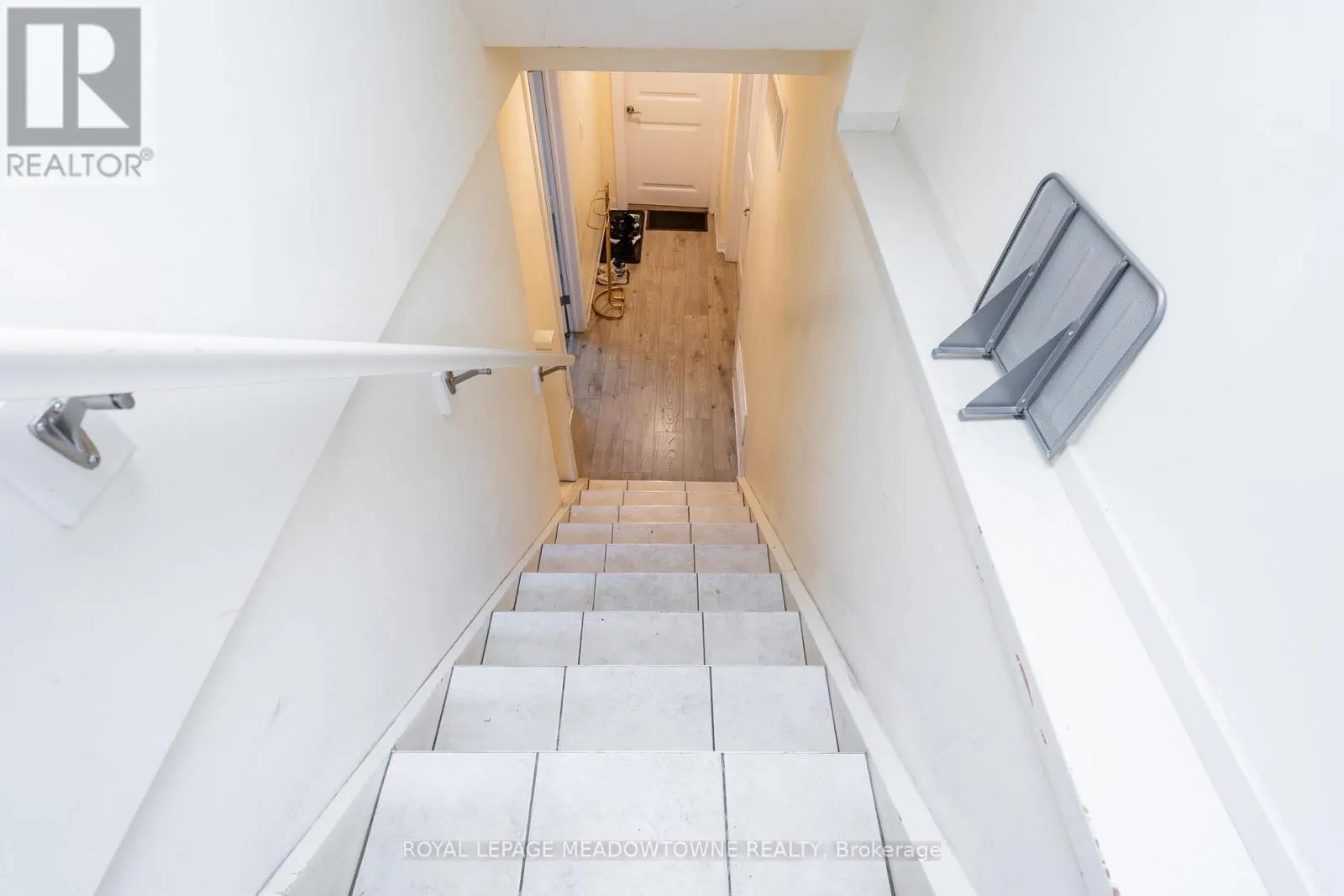 6256 BALMORAL AVENUE