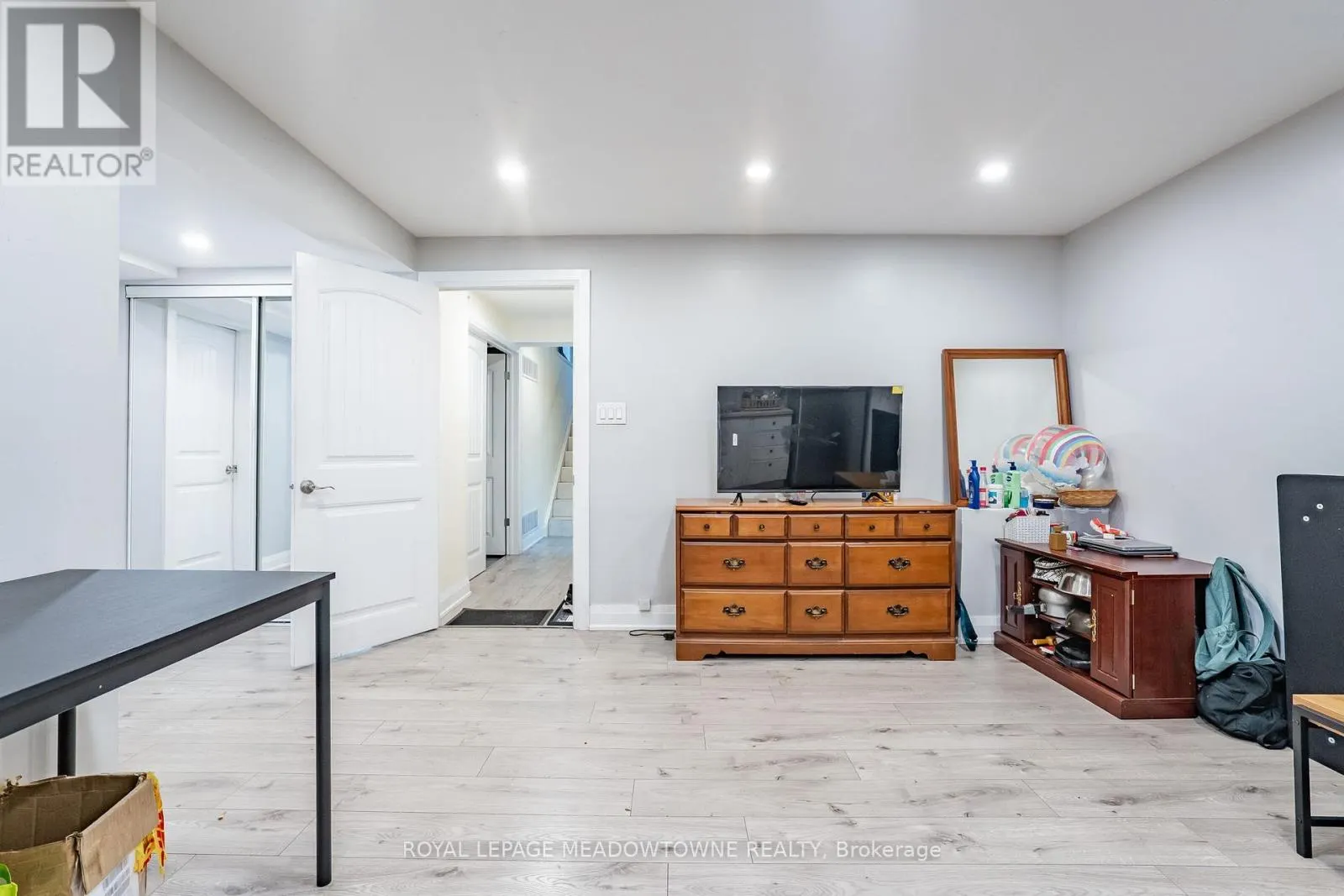 6256 BALMORAL AVENUE