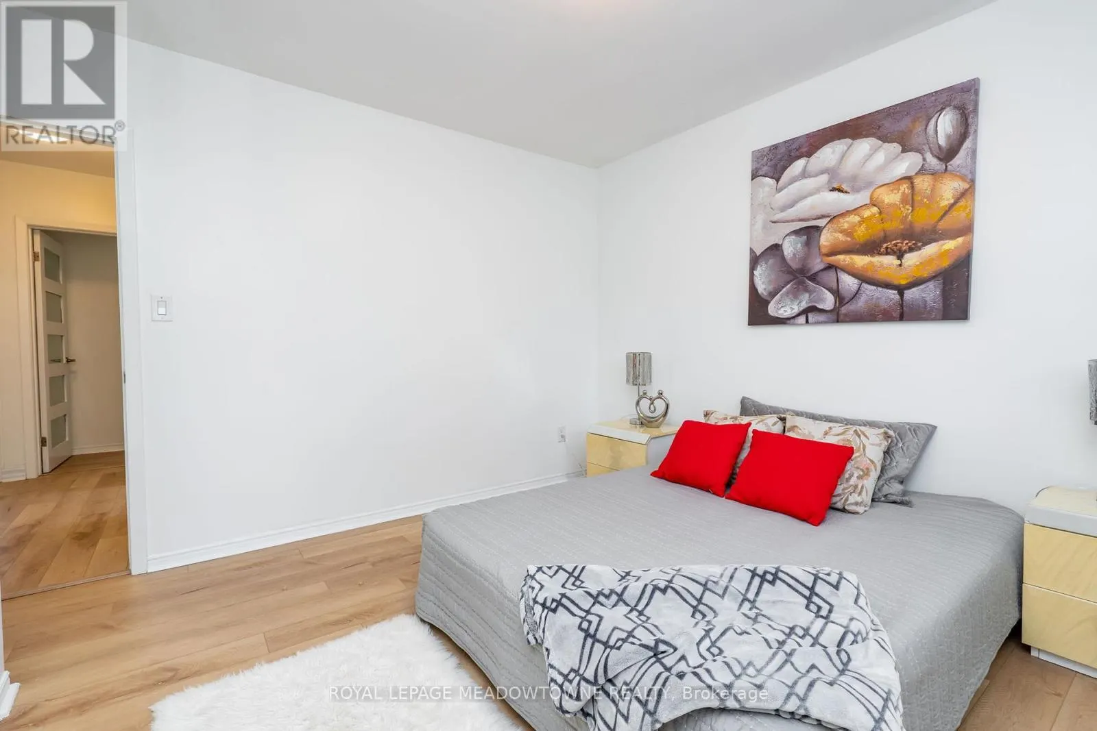 6256 BALMORAL AVENUE