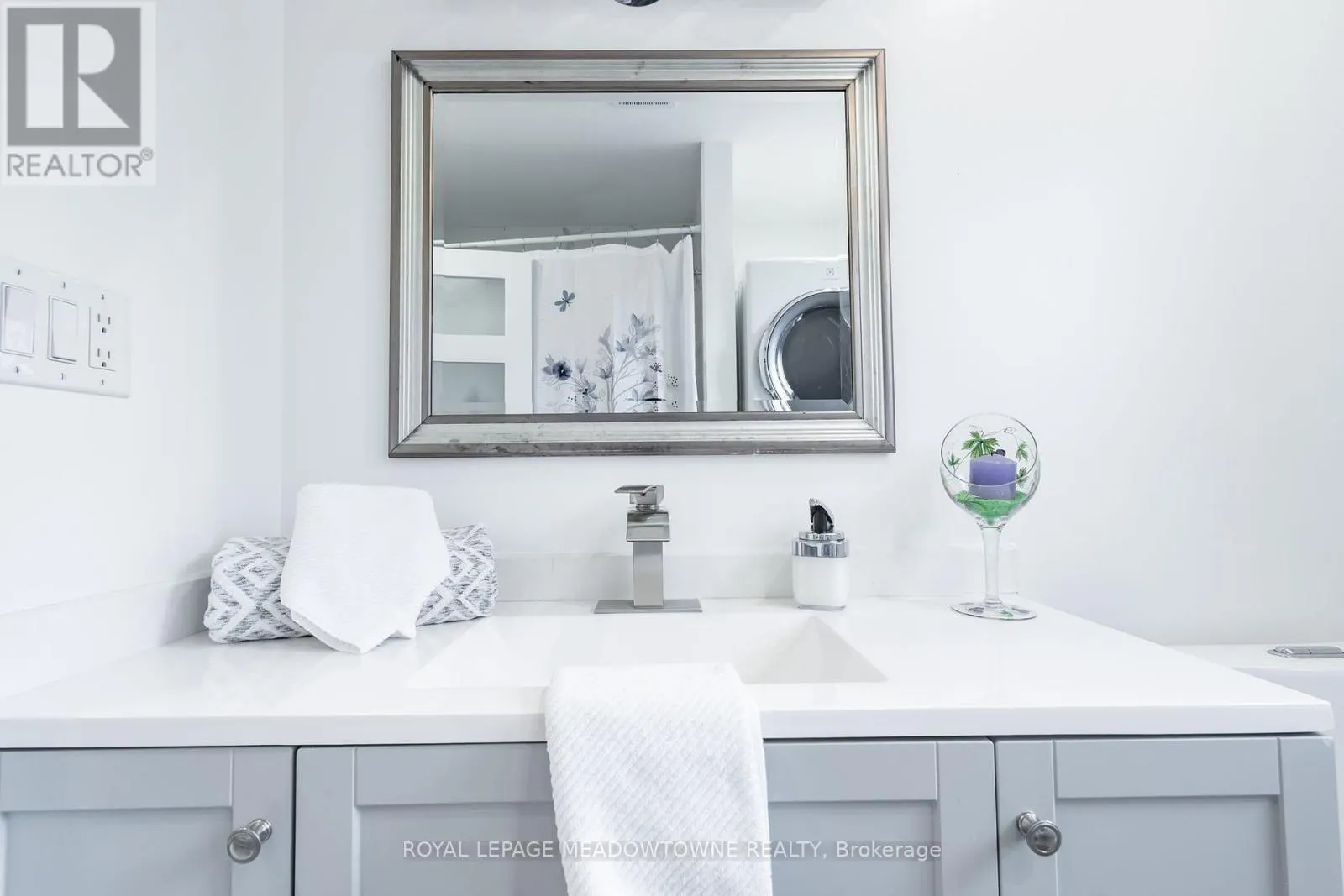 6256 BALMORAL AVENUE