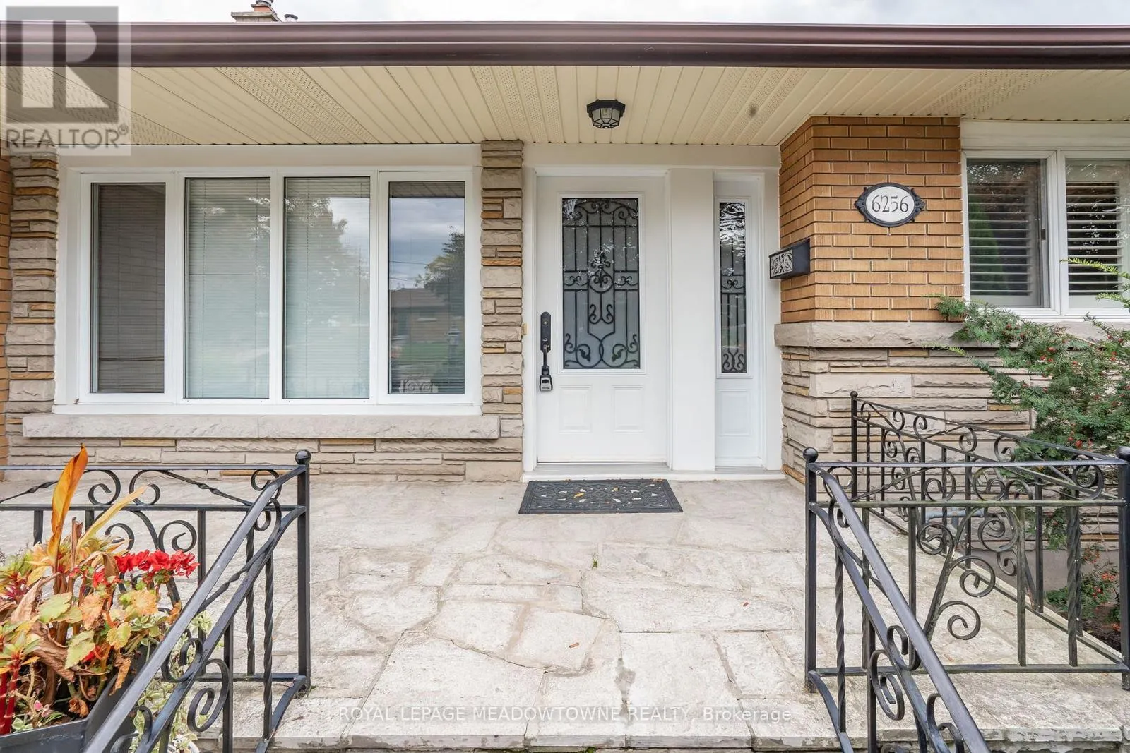 6256 BALMORAL AVENUE