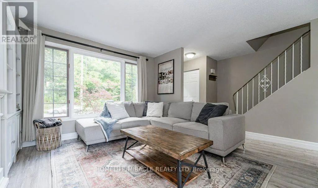 159 OLD CARRIAGE DRIVE