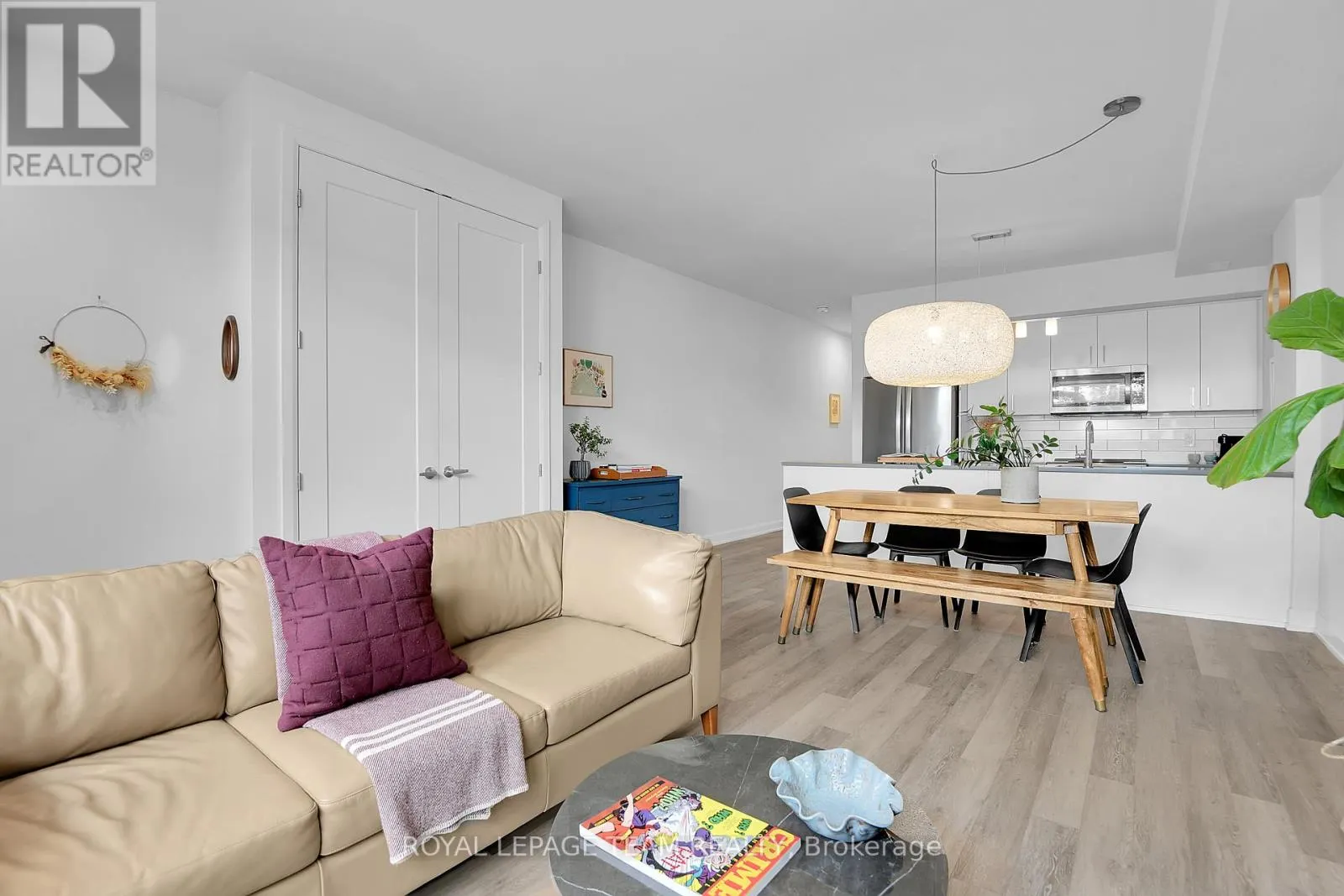 3 - 515 GLADSTONE AVENUE