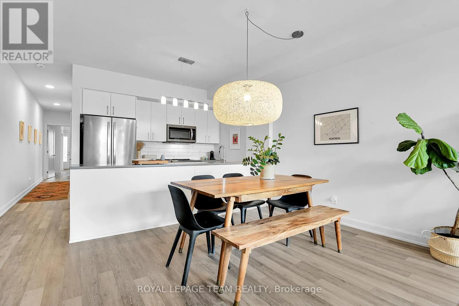 3 - 515 GLADSTONE AVENUE