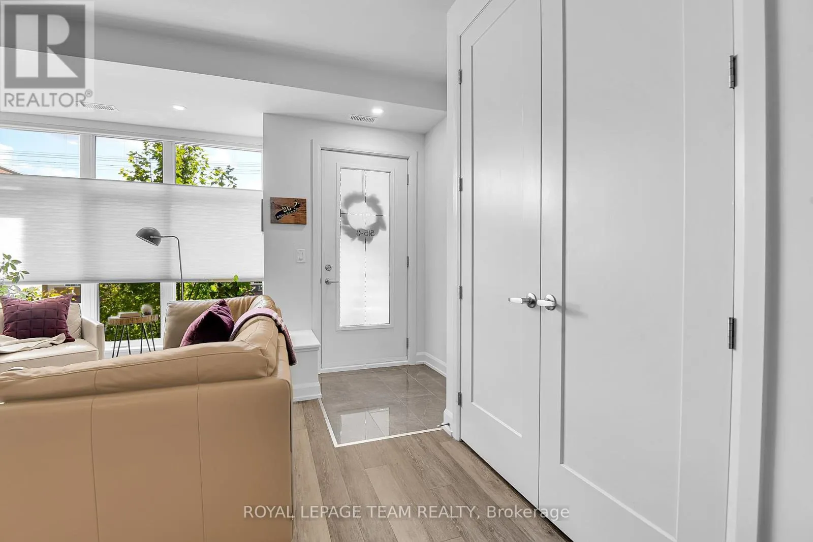 3 - 515 GLADSTONE AVENUE