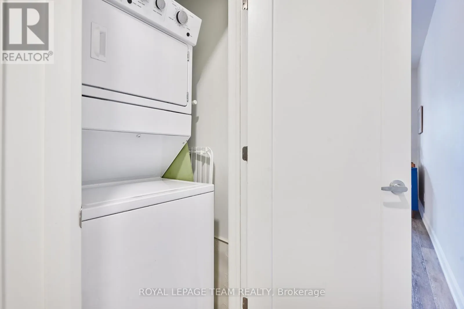 3 - 515 GLADSTONE AVENUE