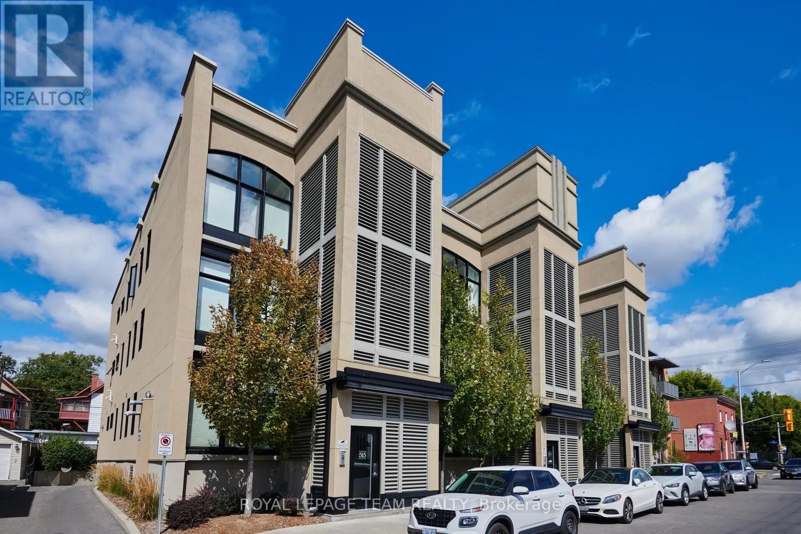 3 - 515 GLADSTONE AVENUE