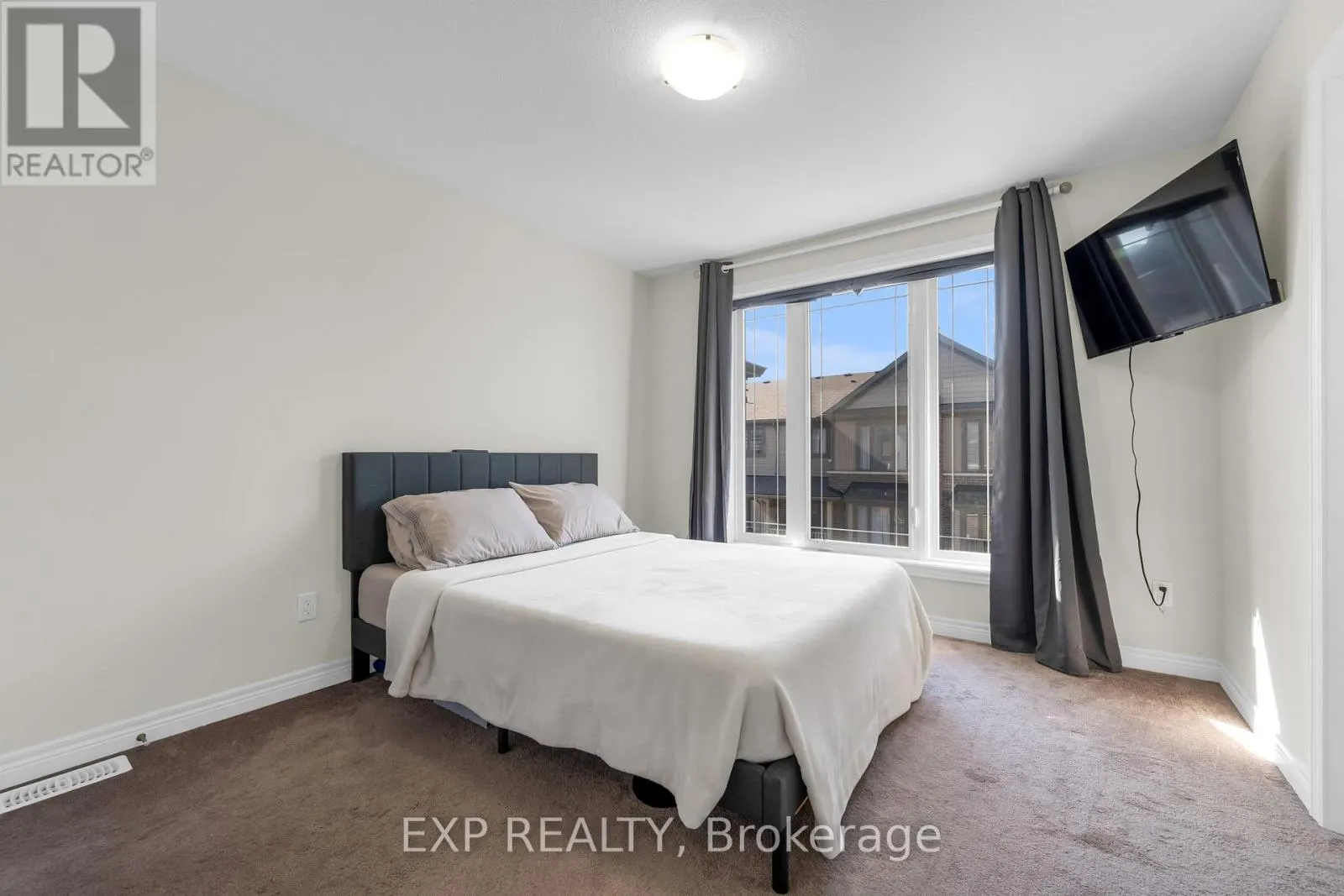 15 - 19 PICARDY DRIVE