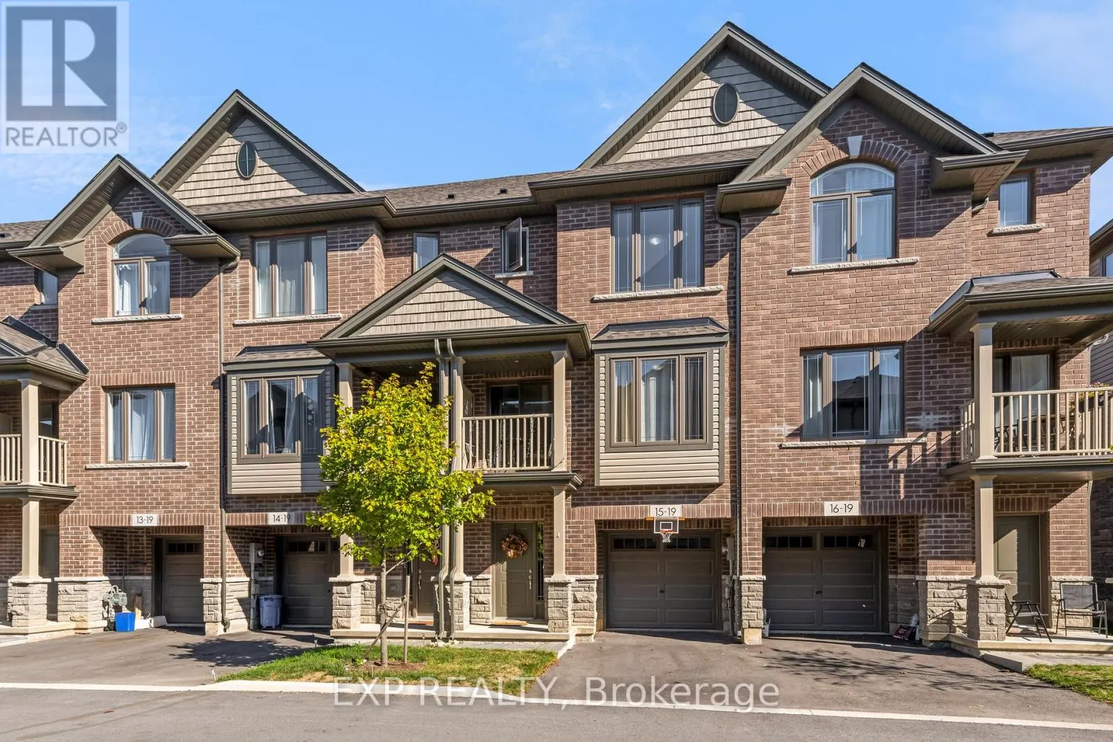 15 - 19 PICARDY DRIVE