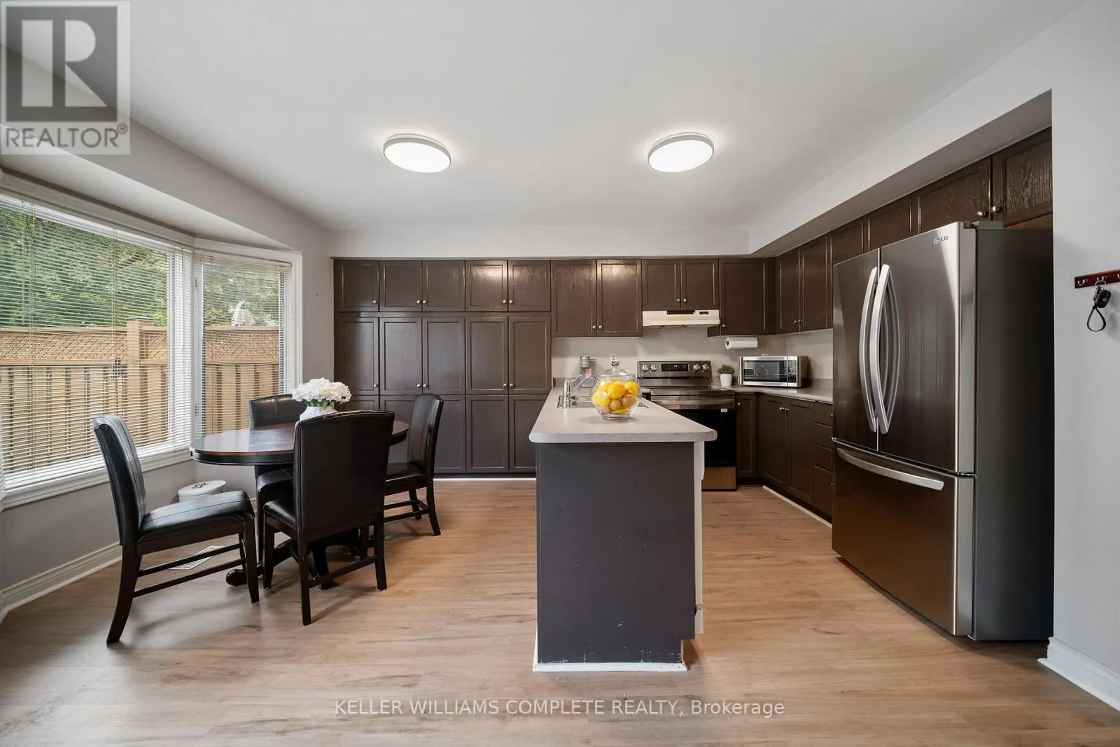 10 - 320 HAMILTON DRIVE