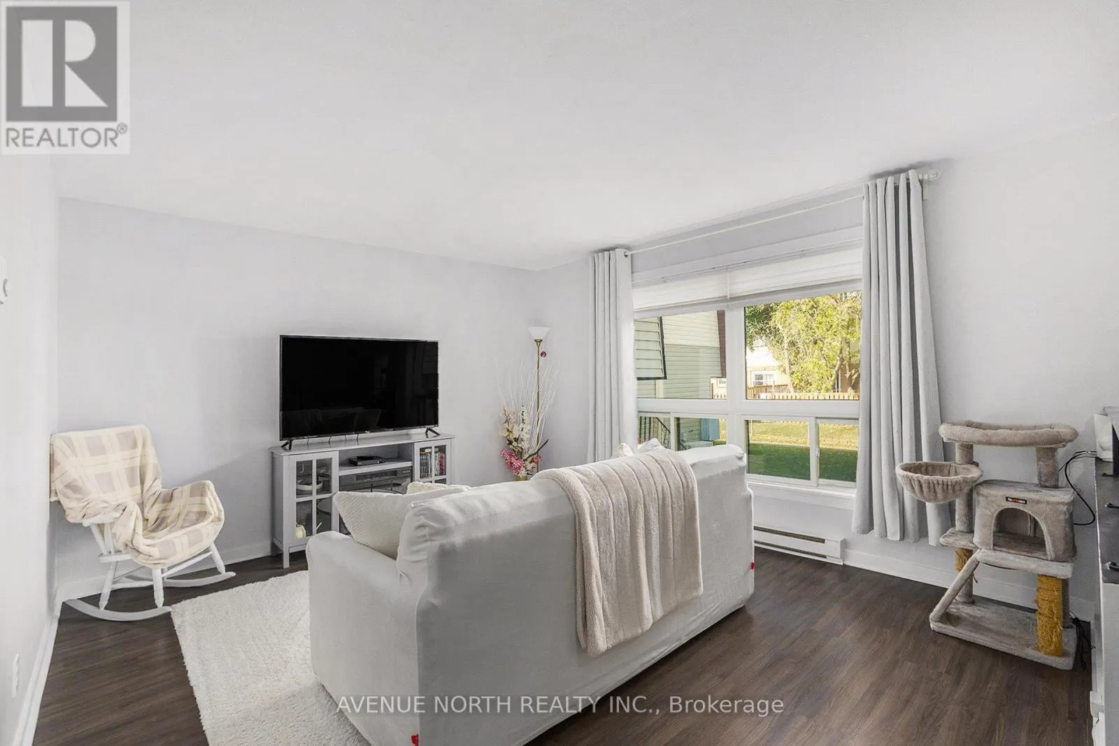 104 - 15A WOODVALE GREEN