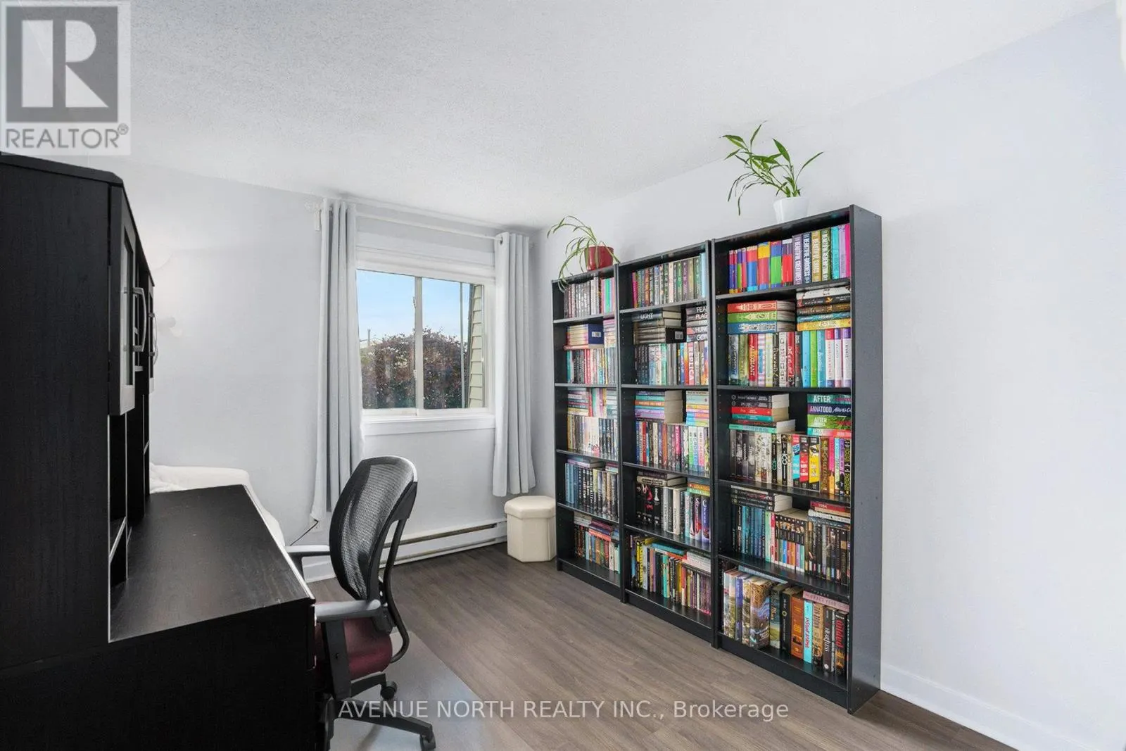 104 - 15A WOODVALE GREEN