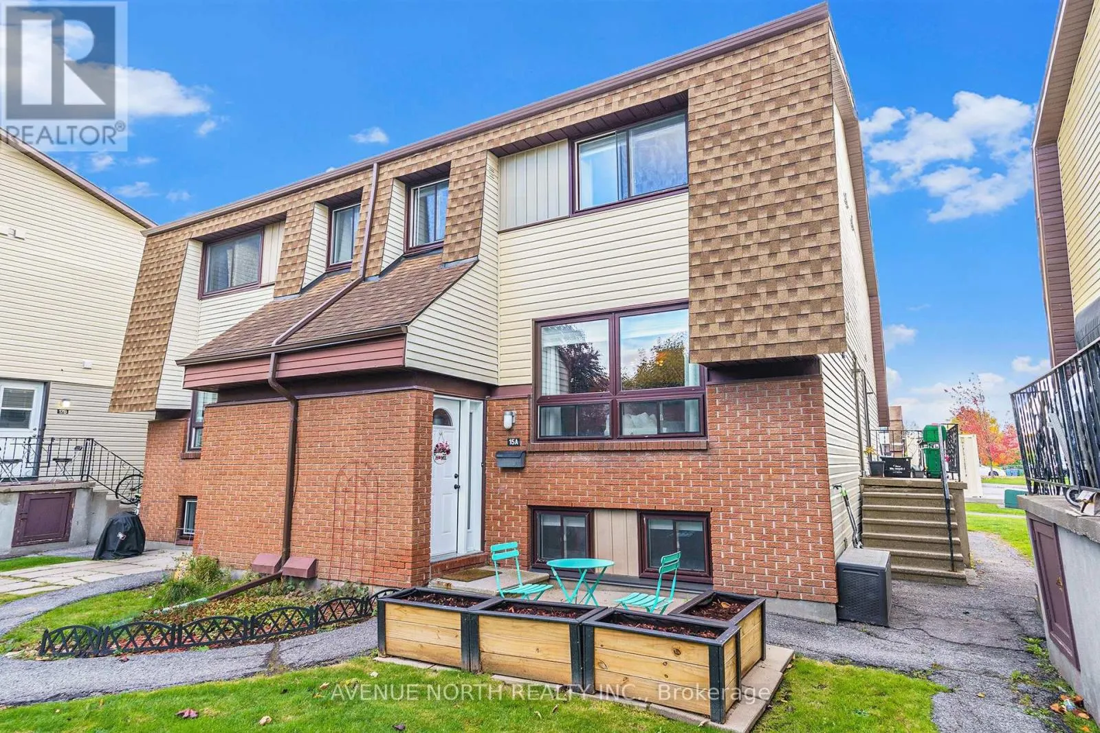 104 - 15A WOODVALE GREEN