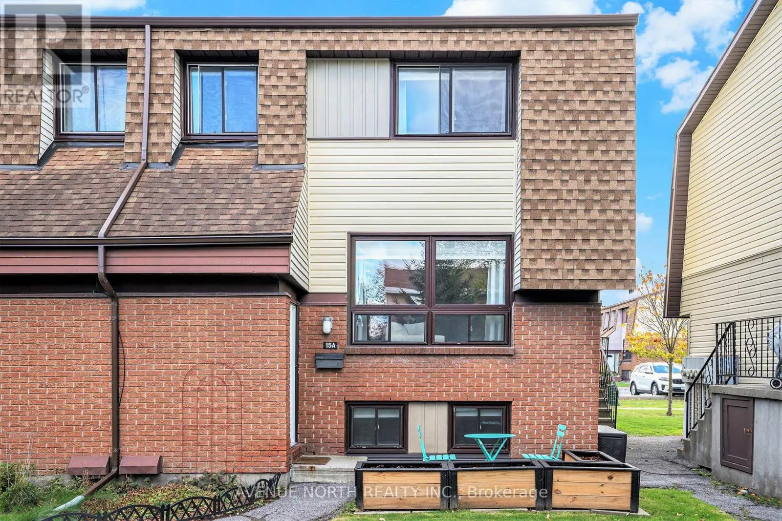 104 - 15A WOODVALE GREEN