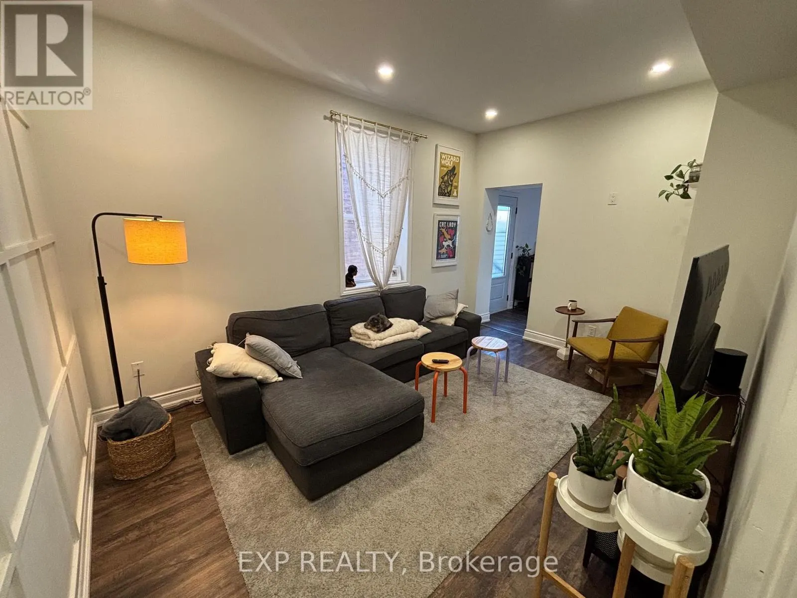 MAIN - 163 WENTWORTH STREET N