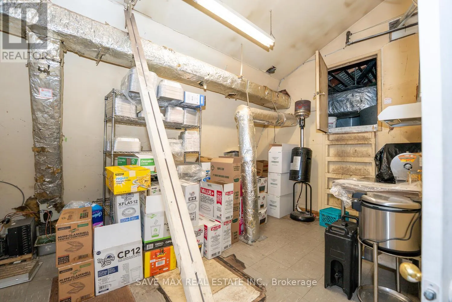 4 - 466 MERRITT STREET