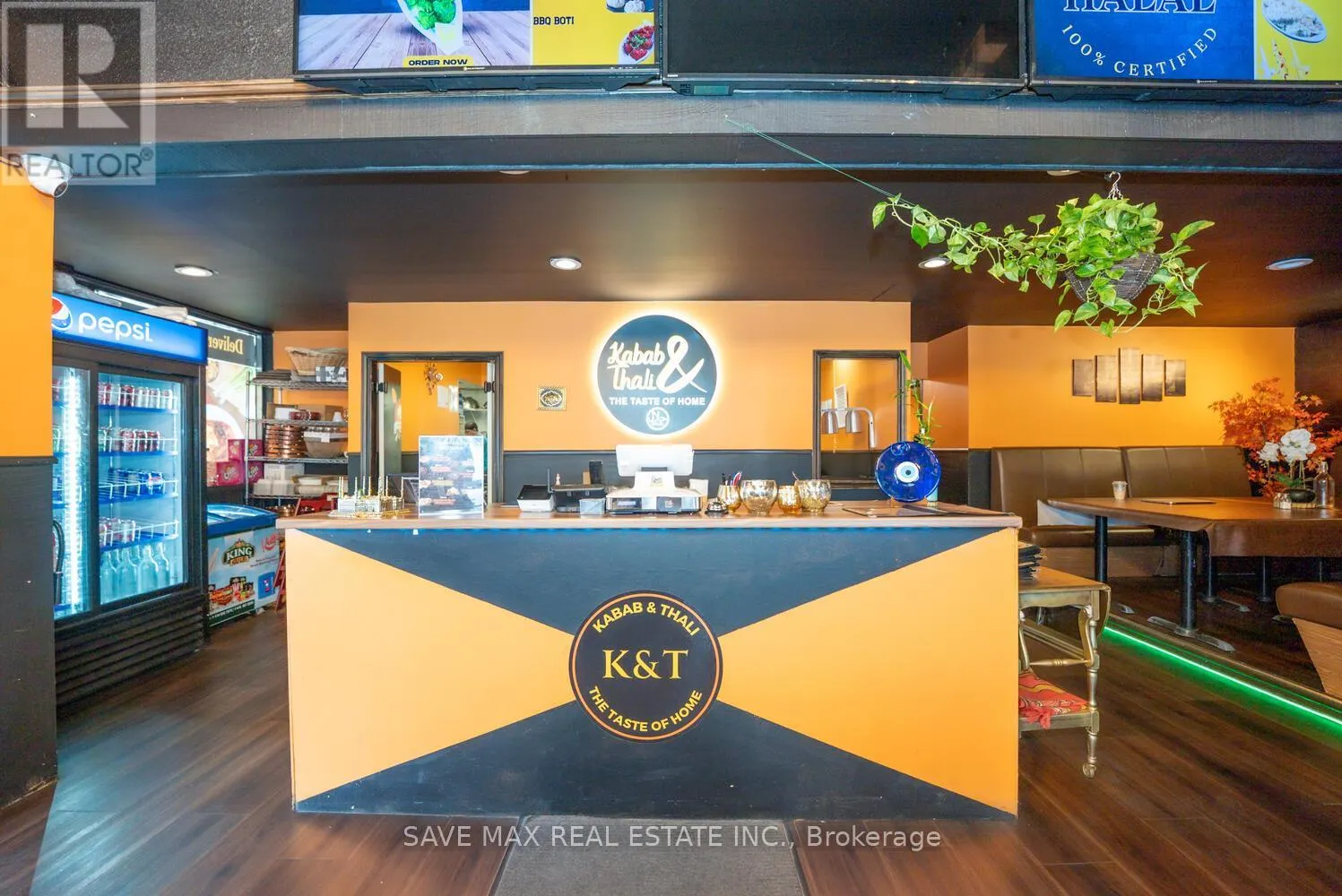 4 - 466 MERRITT STREET