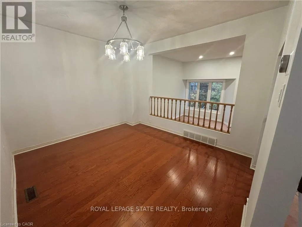 72 STONE CHURCH ROAD W