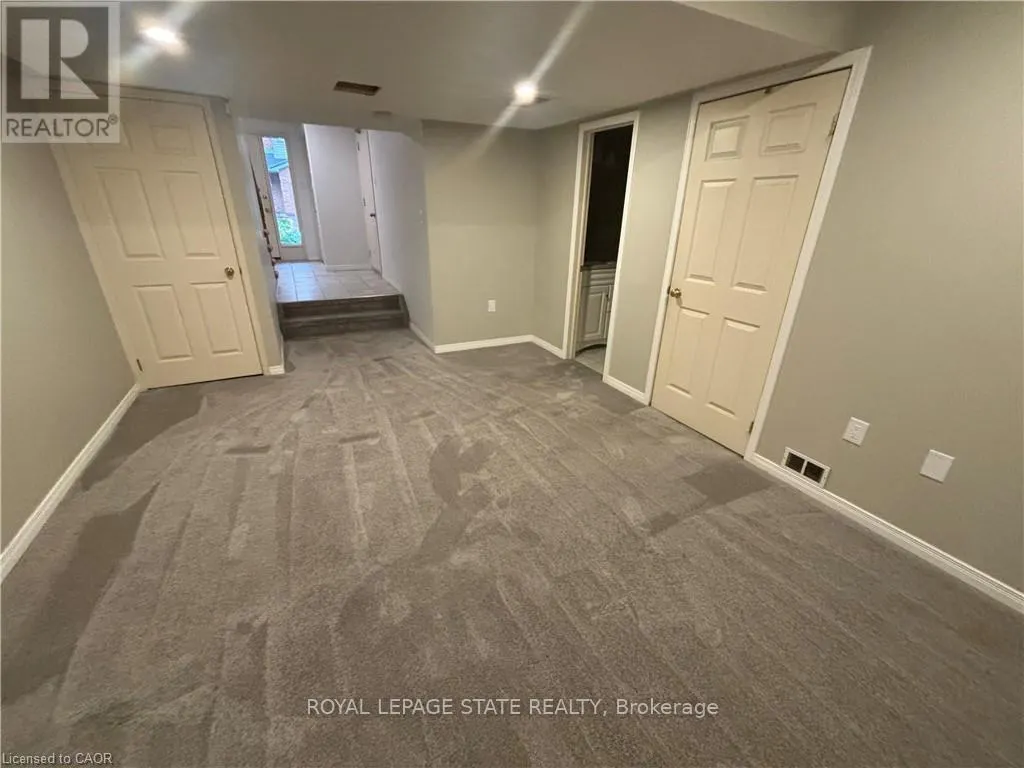 72 STONE CHURCH ROAD W