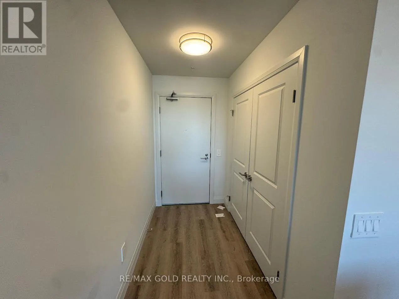 303 - 1333 WEBER STREET E