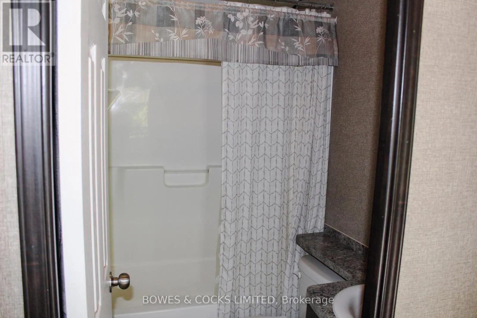 LAW 14 - 1235 VILLIERS LINE, #LAW 14