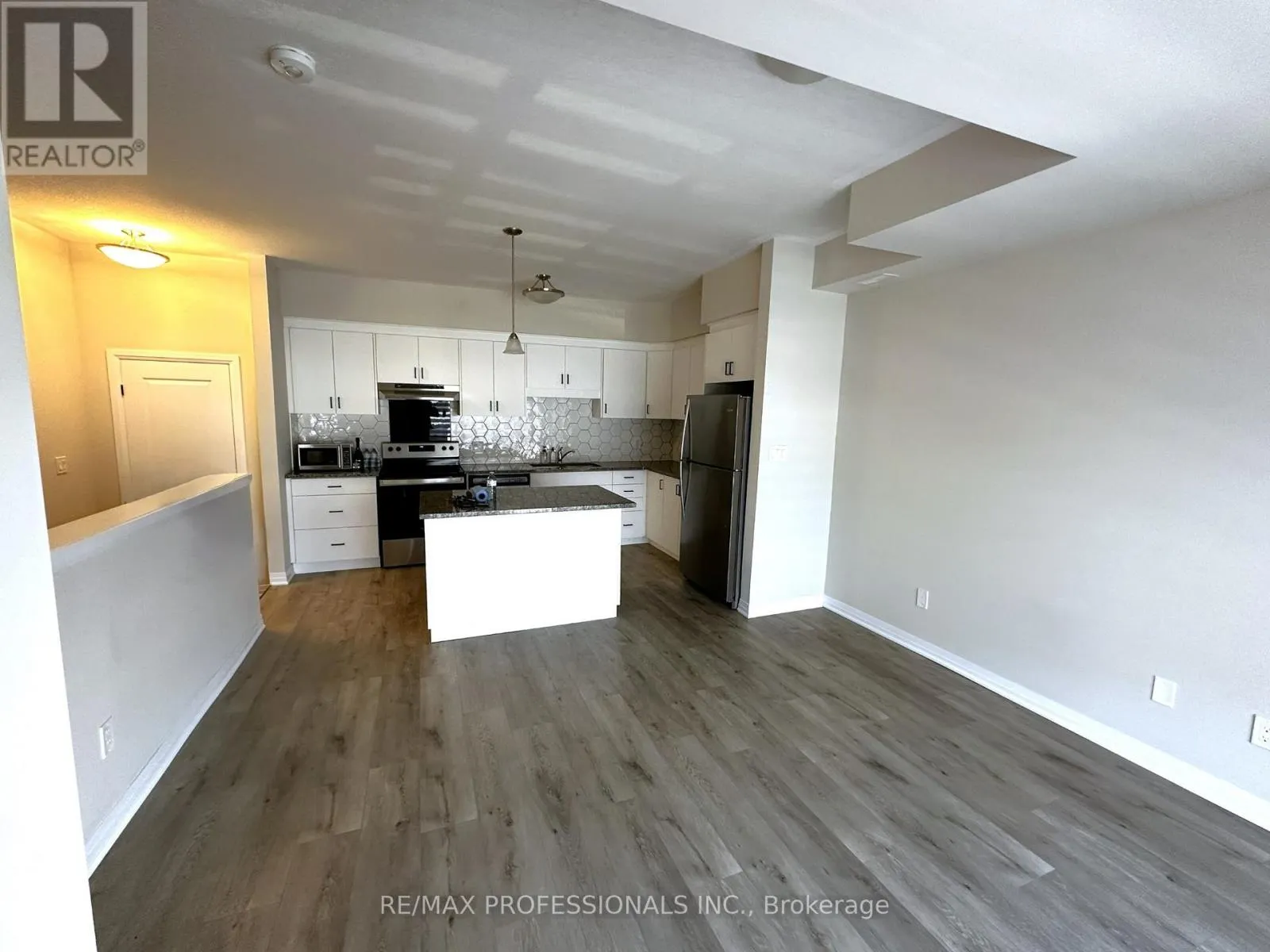 C35 - 25 ISHERWOOD AVENUE