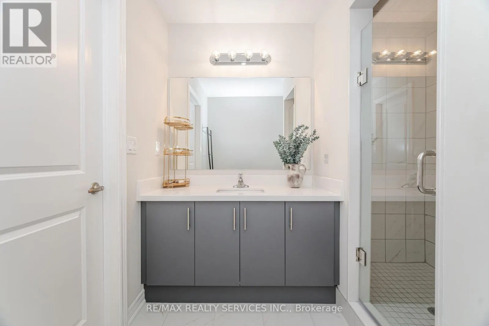 3 - 40 ZINFANDEL DRIVE