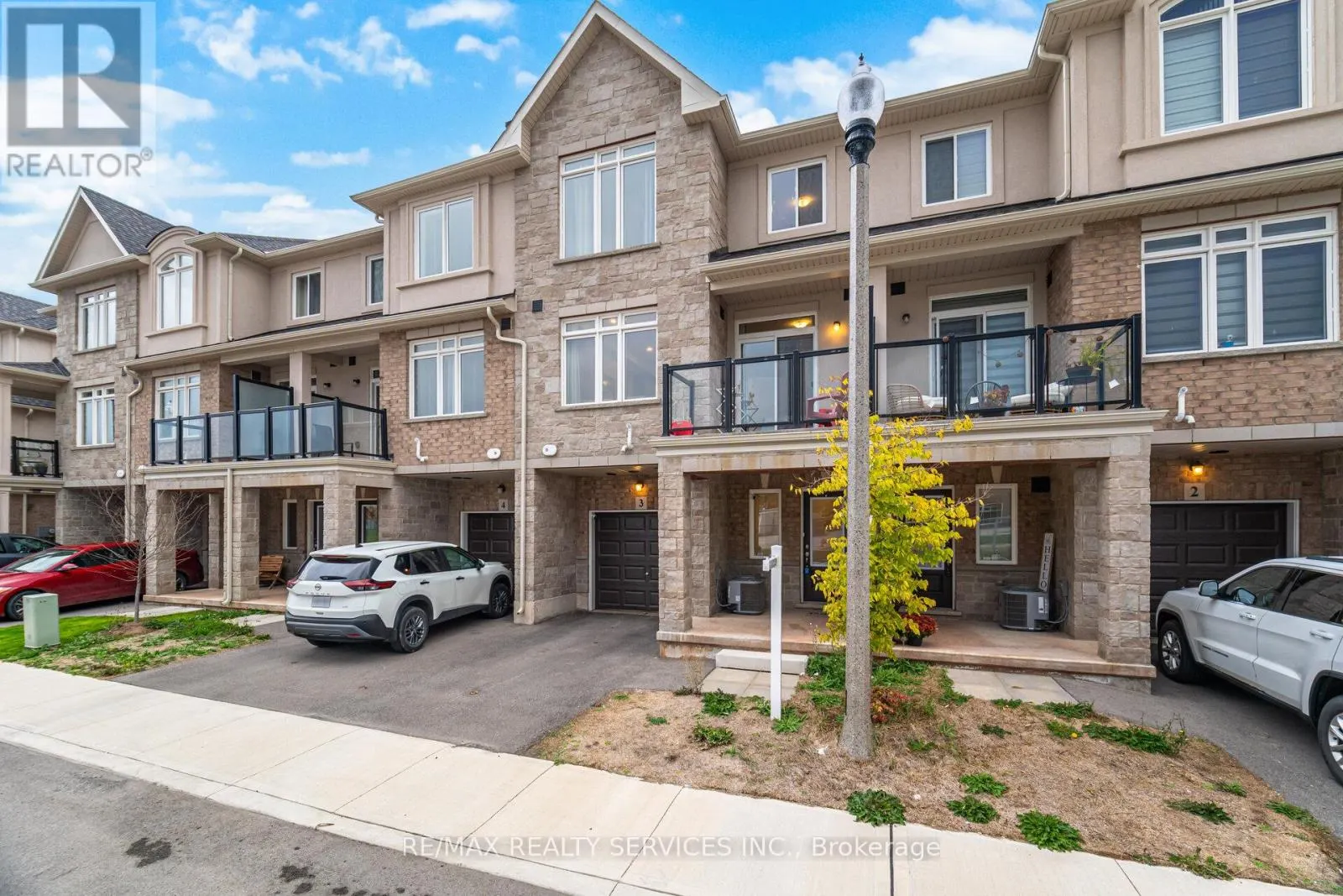 3 - 40 ZINFANDEL DRIVE