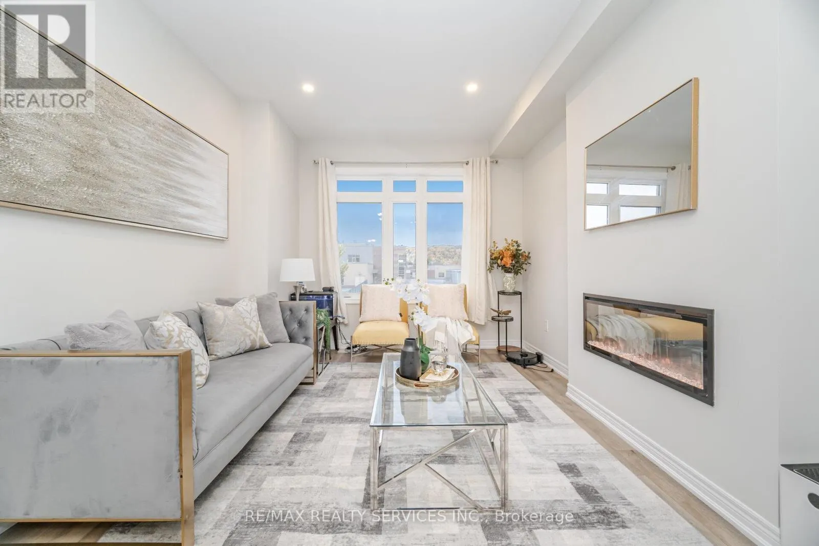 3 - 40 ZINFANDEL DRIVE