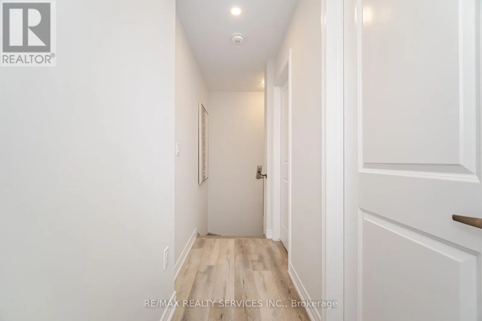 3 - 40 ZINFANDEL DRIVE