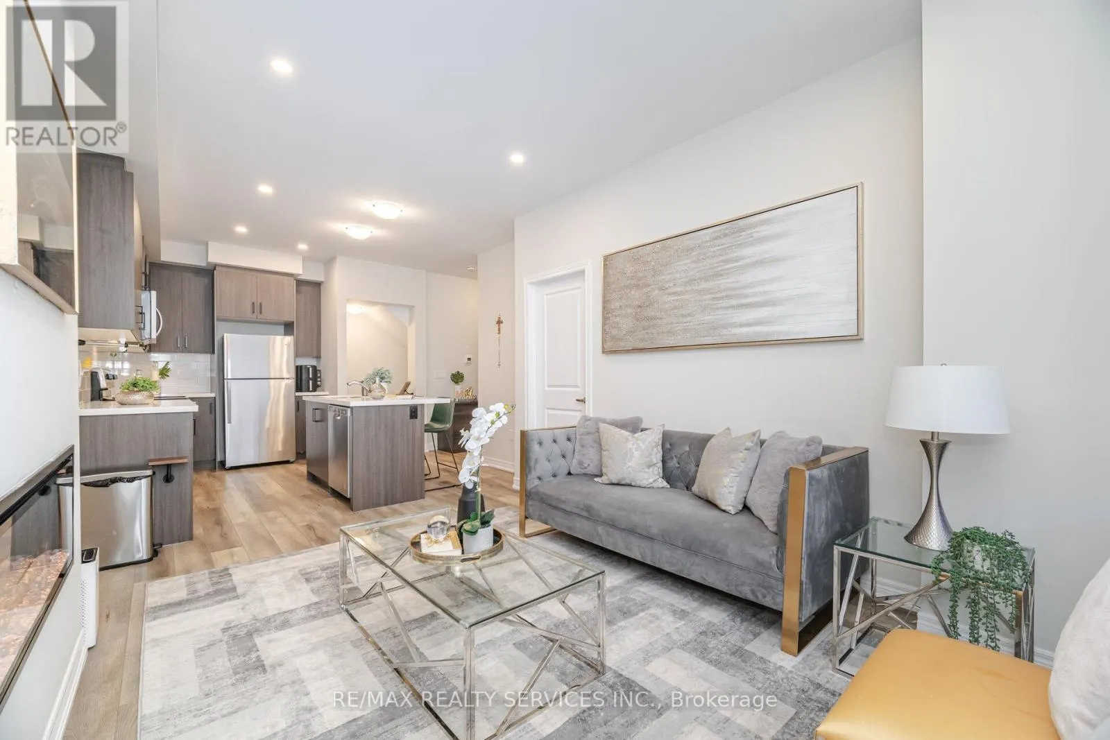 3 - 40 ZINFANDEL DRIVE