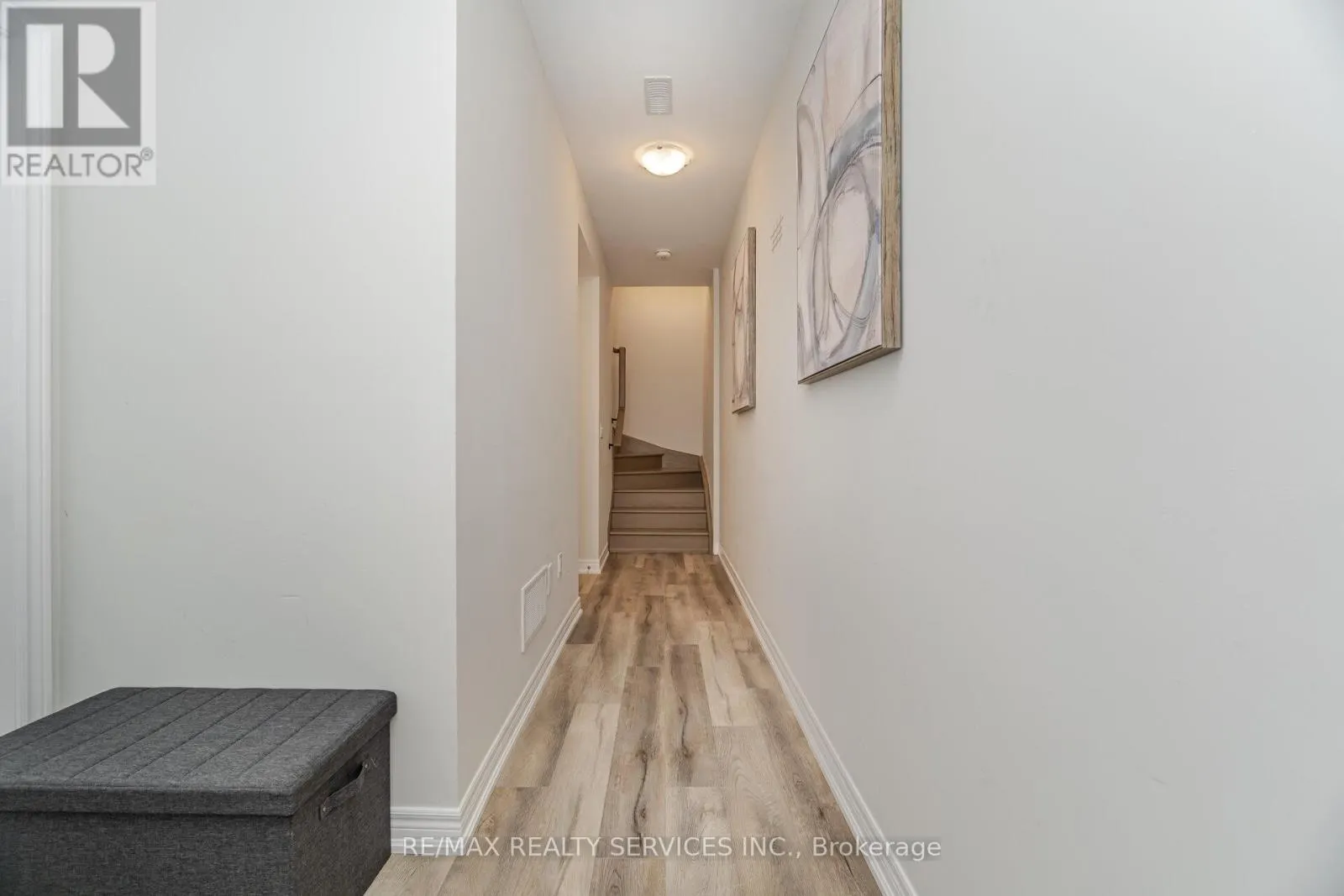 3 - 40 ZINFANDEL DRIVE