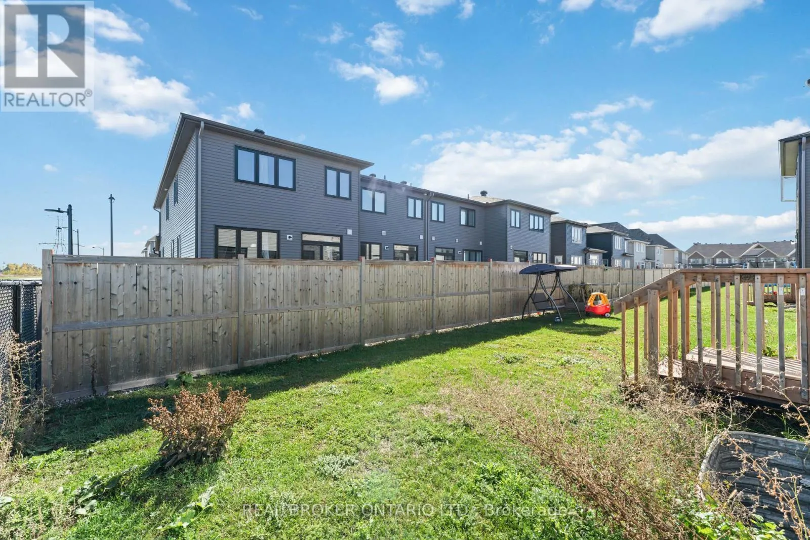 675 TALIESIN CRESCENT