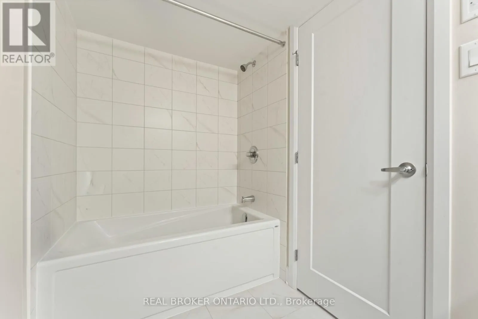 675 TALIESIN CRESCENT