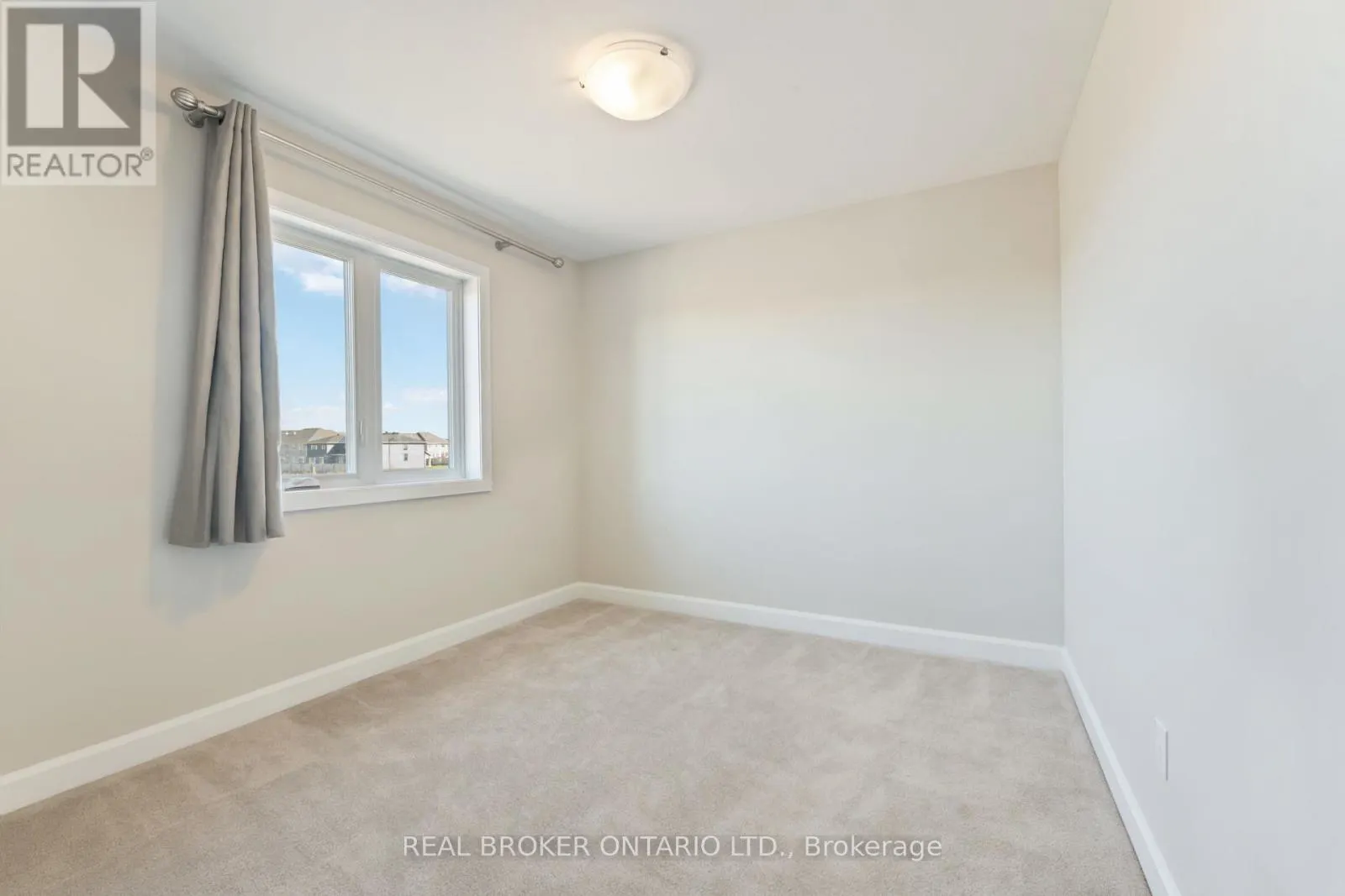 675 TALIESIN CRESCENT