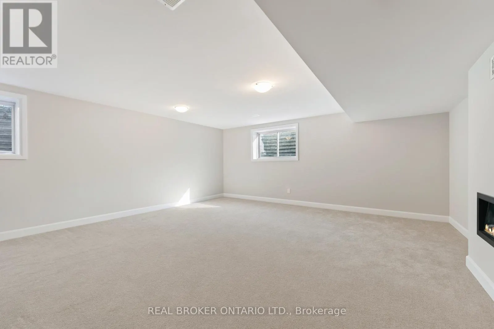 675 TALIESIN CRESCENT