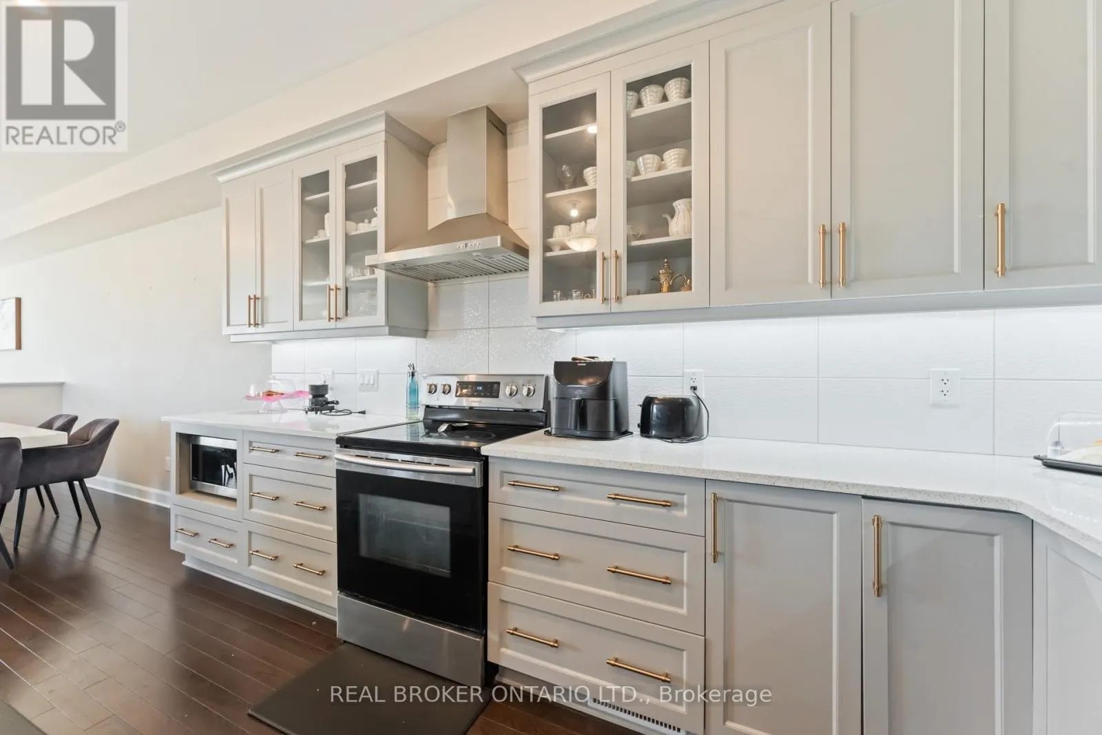 675 TALIESIN CRESCENT