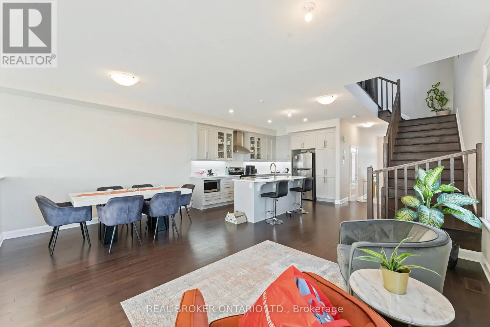 675 TALIESIN CRESCENT