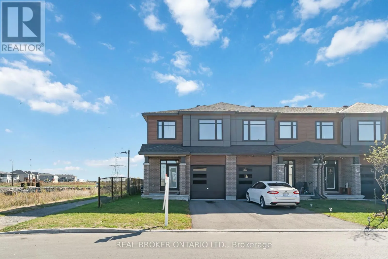 675 TALIESIN CRESCENT