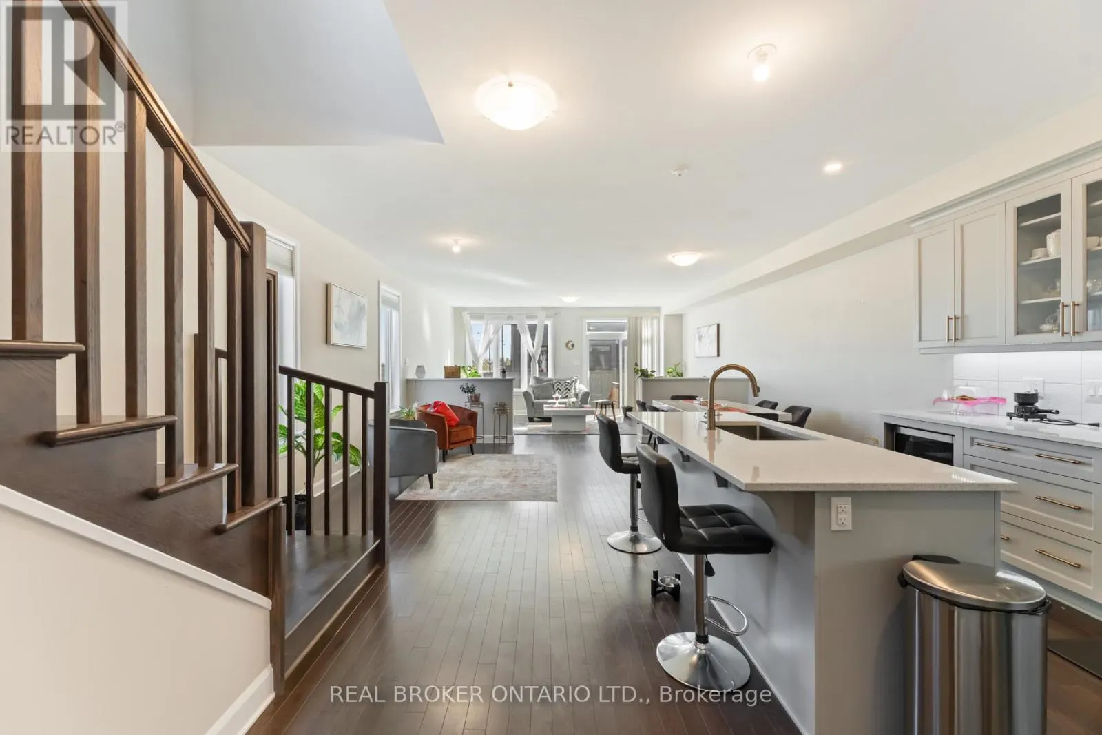 675 TALIESIN CRESCENT