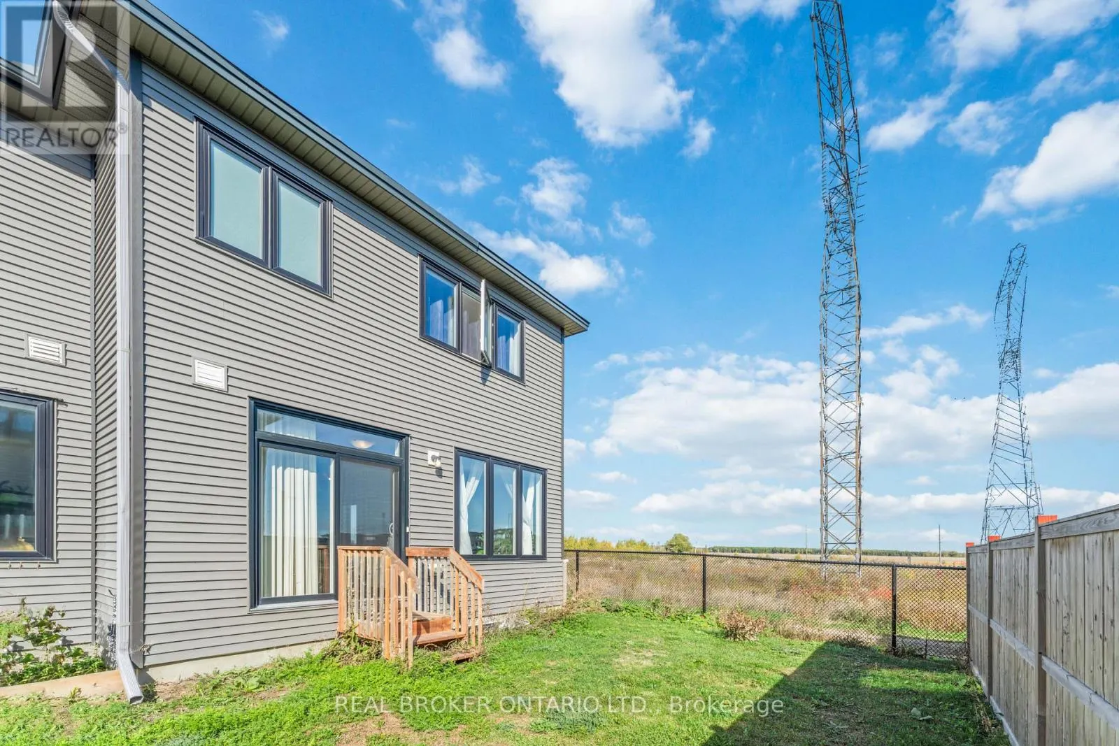 675 TALIESIN CRESCENT